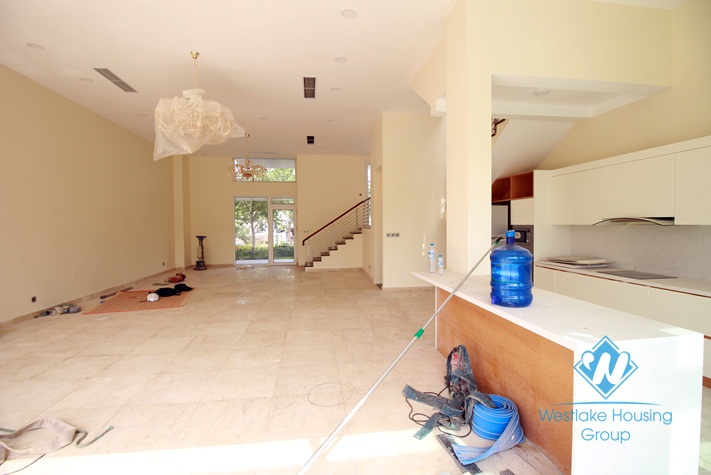 Gorgeous swimming pool villa rental in Ciputra